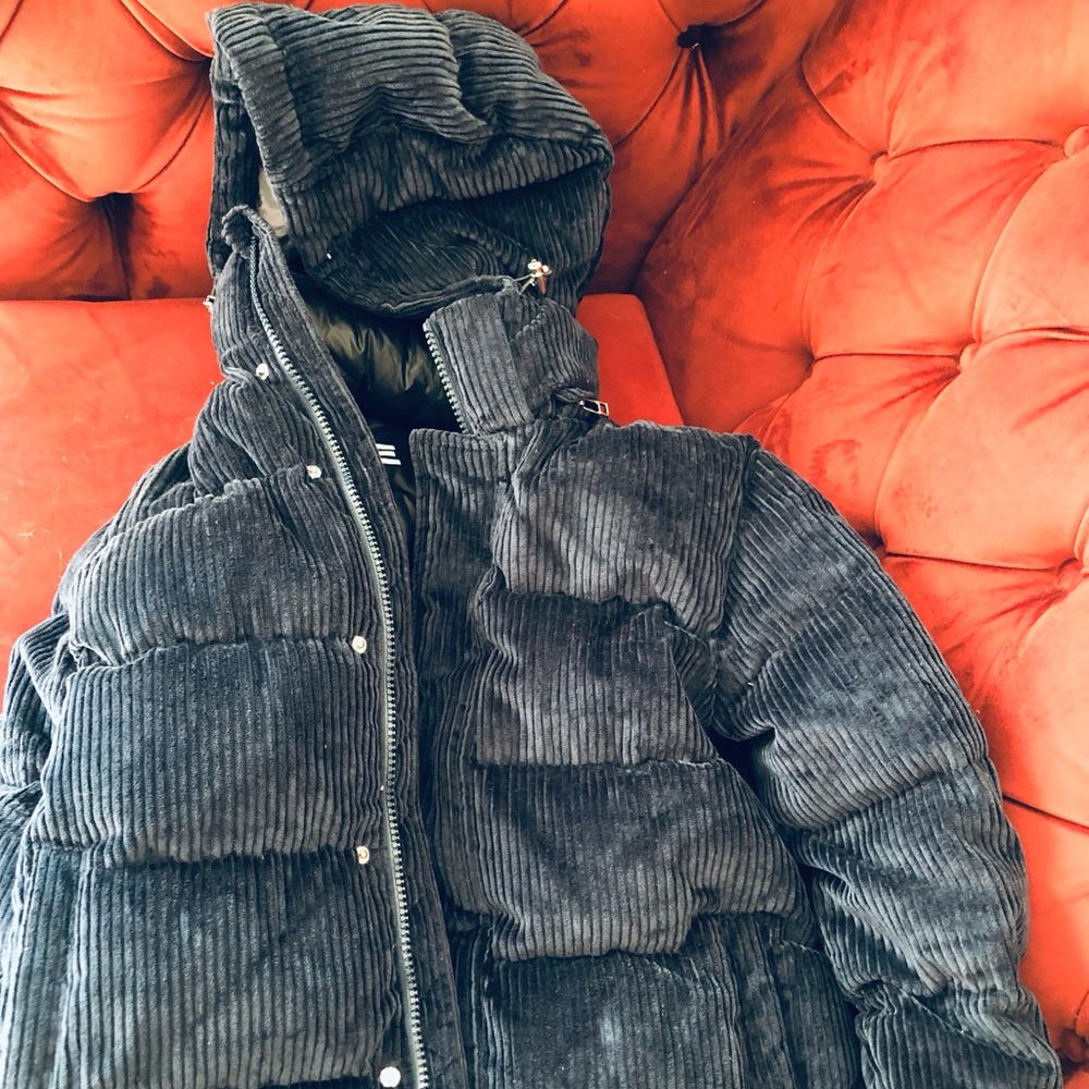 Aritzia The Super Puff navy puffer jacket